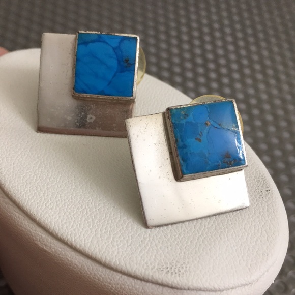 🖤Vtg Native American sterling and turquoise earrings - Picture 7 of 17